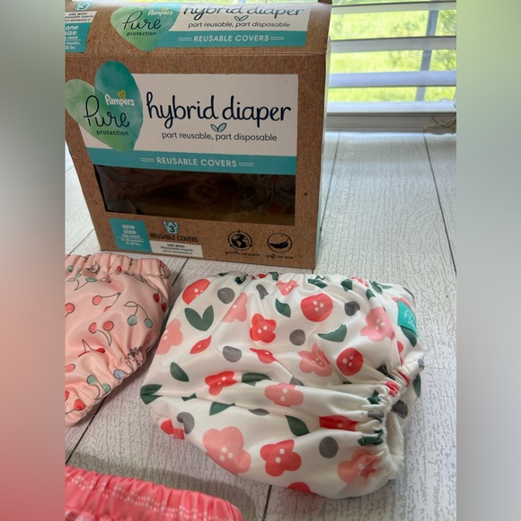 Pampers Pure Protection Hybrid Diaper Three Reusable Covers - Picture 2 of 3